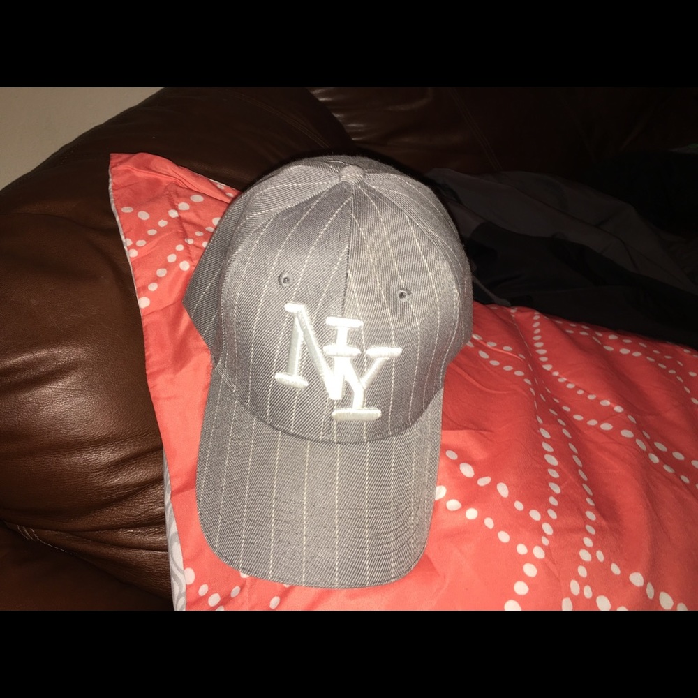 Gray New York hat. Made in China.